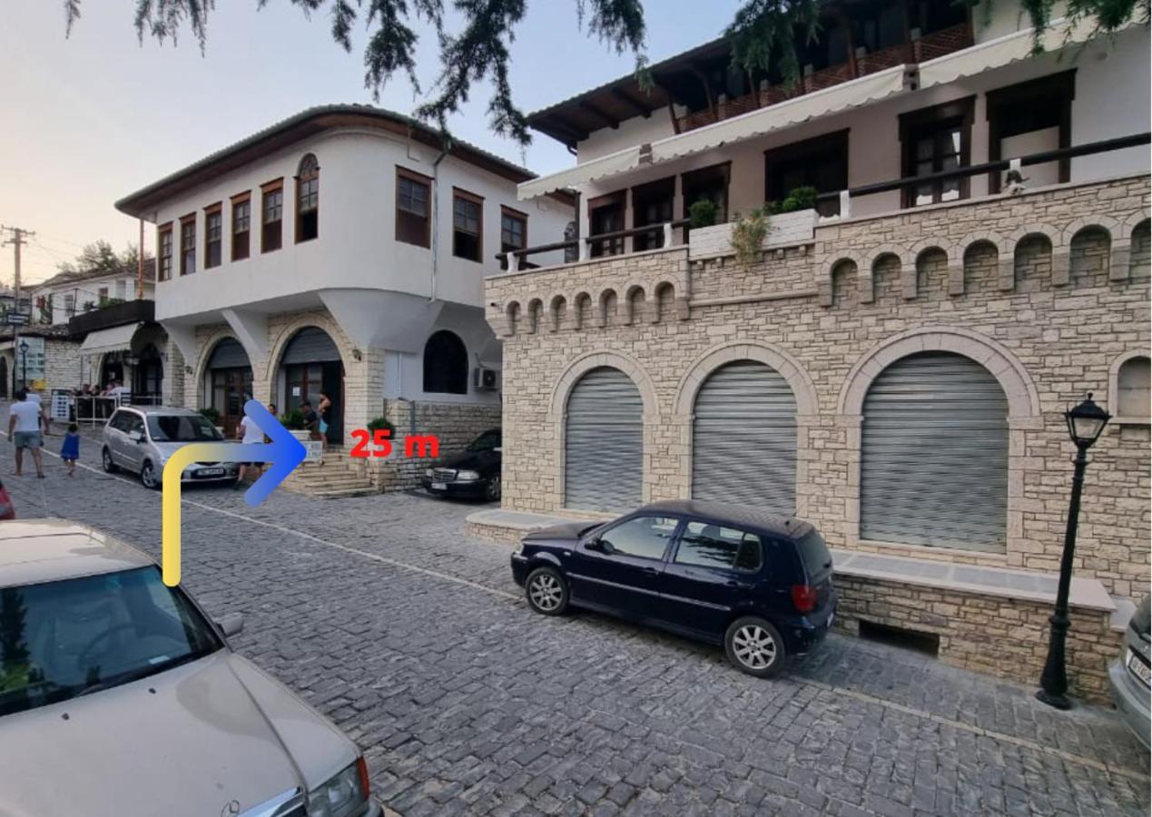 Herta Apartment Berat Esterno foto