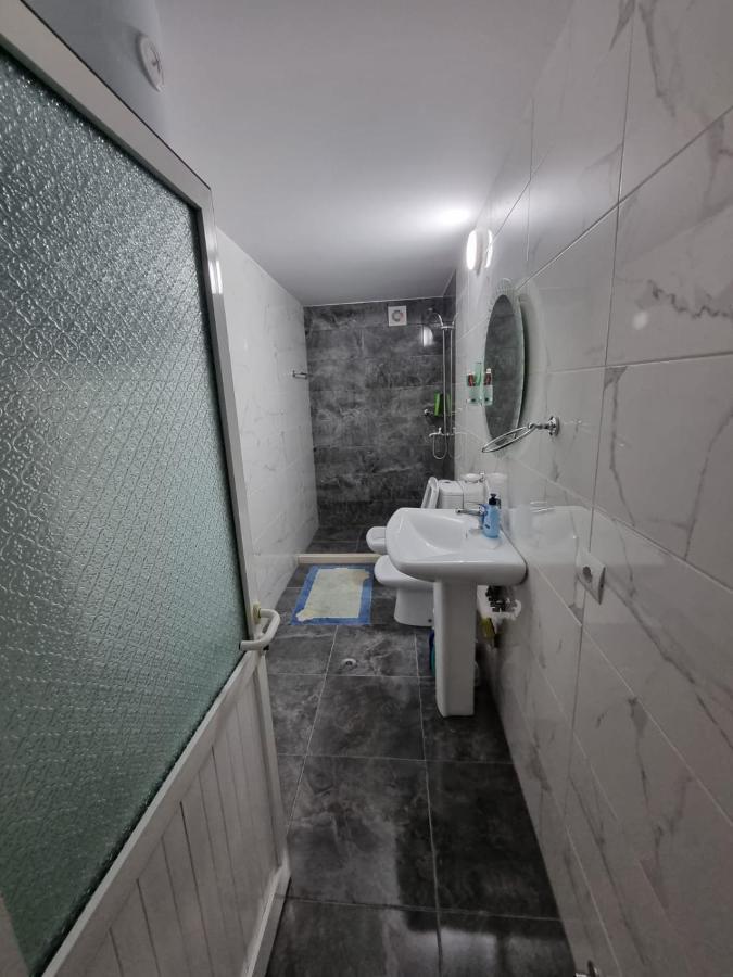 Herta Apartment Berat Esterno foto