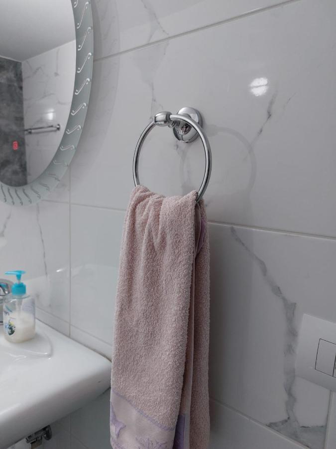 Herta Apartment Berat Esterno foto