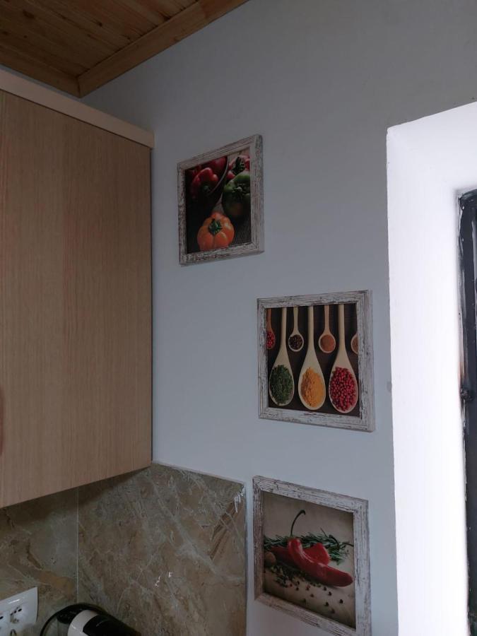 Herta Apartment Berat Esterno foto
