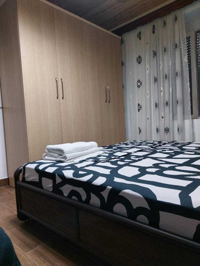 Herta Apartment Berat Esterno foto