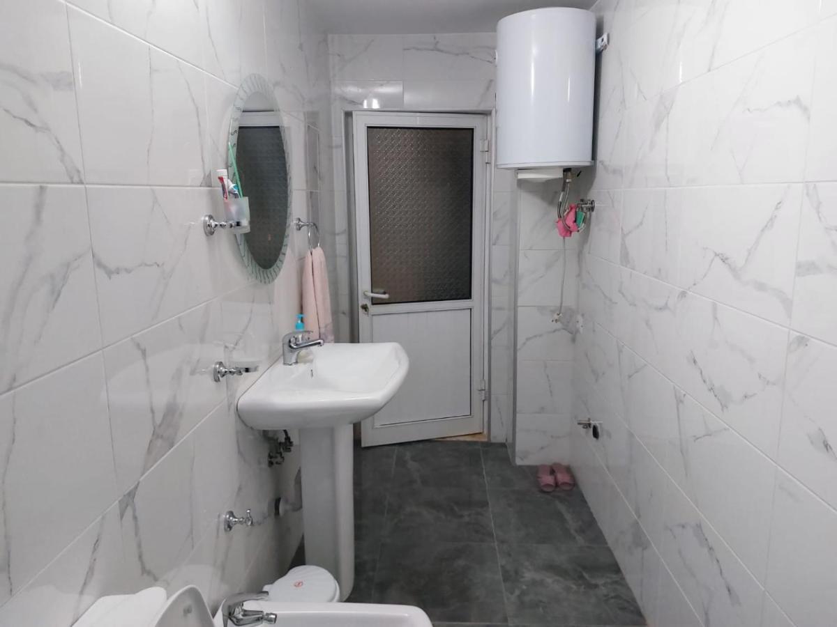 Herta Apartment Berat Esterno foto