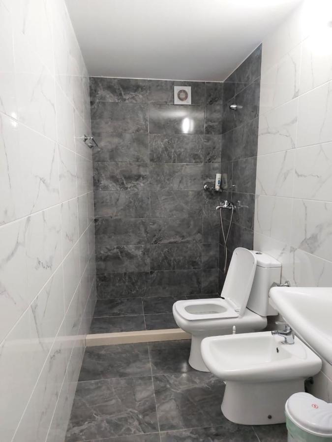 Herta Apartment Berat Esterno foto
